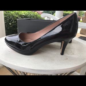 Brand New Vince camuto pump